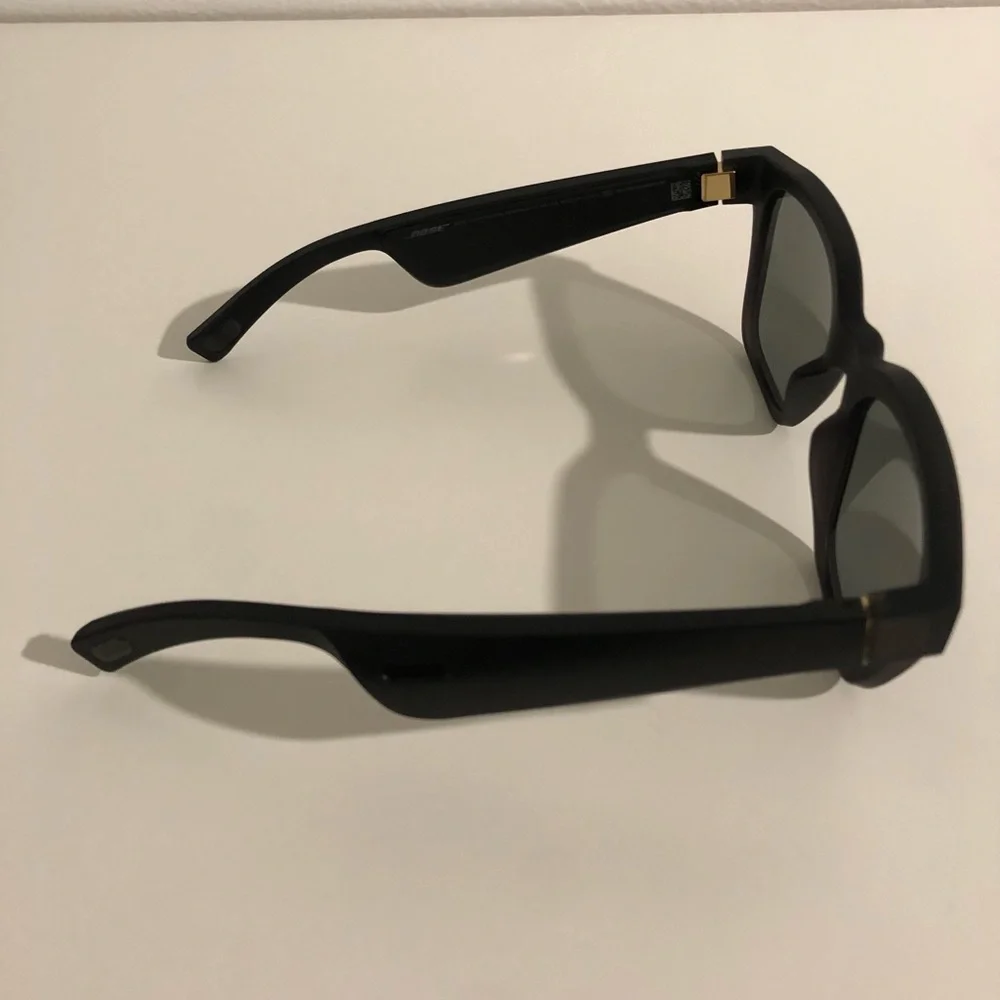 NEW - Bose Frames Alto S/M - Bluetooth Audio Sunglasses